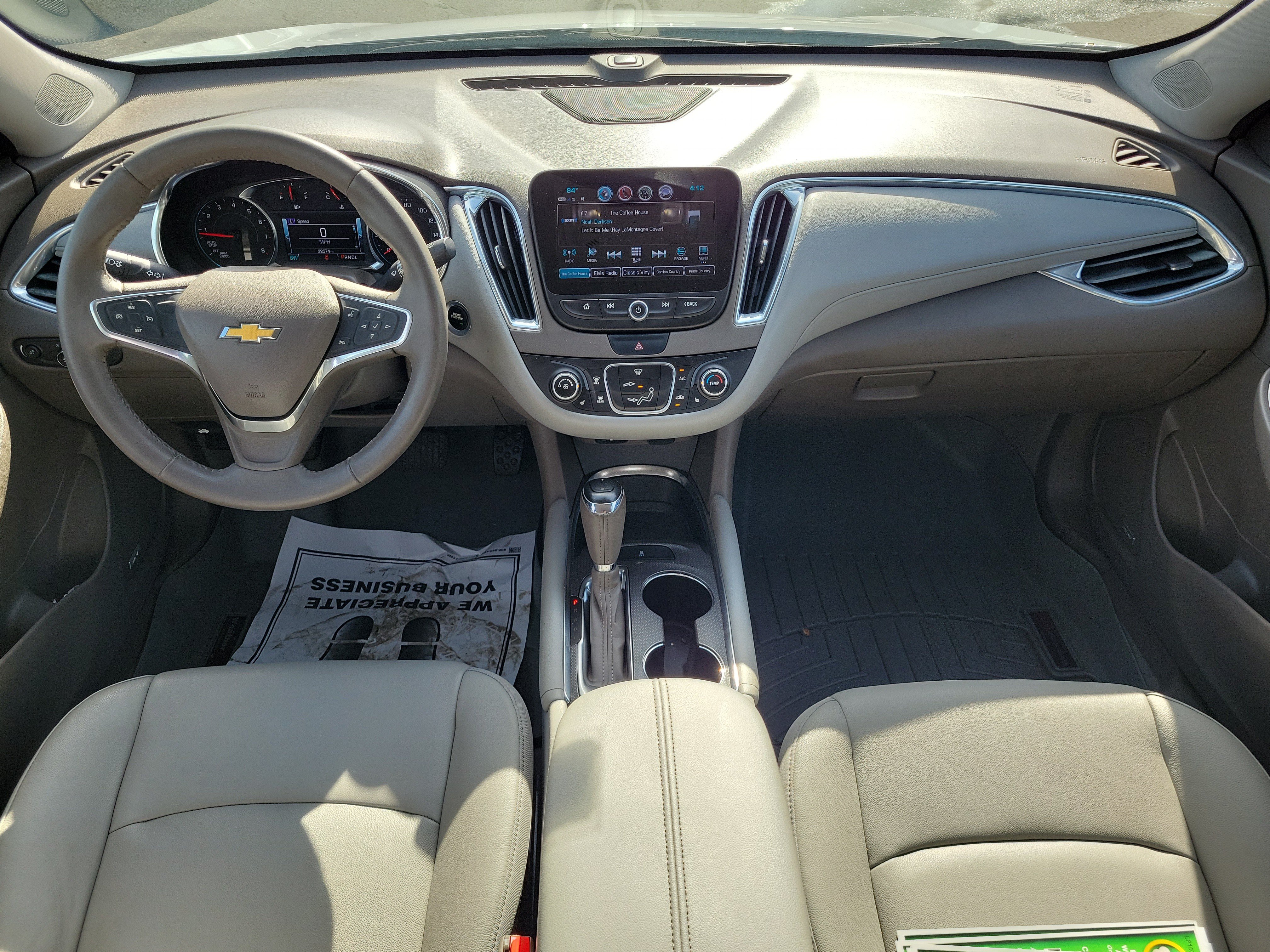 Used 2018 Chevrolet Malibu LT w/ Leather Package FWD image 8