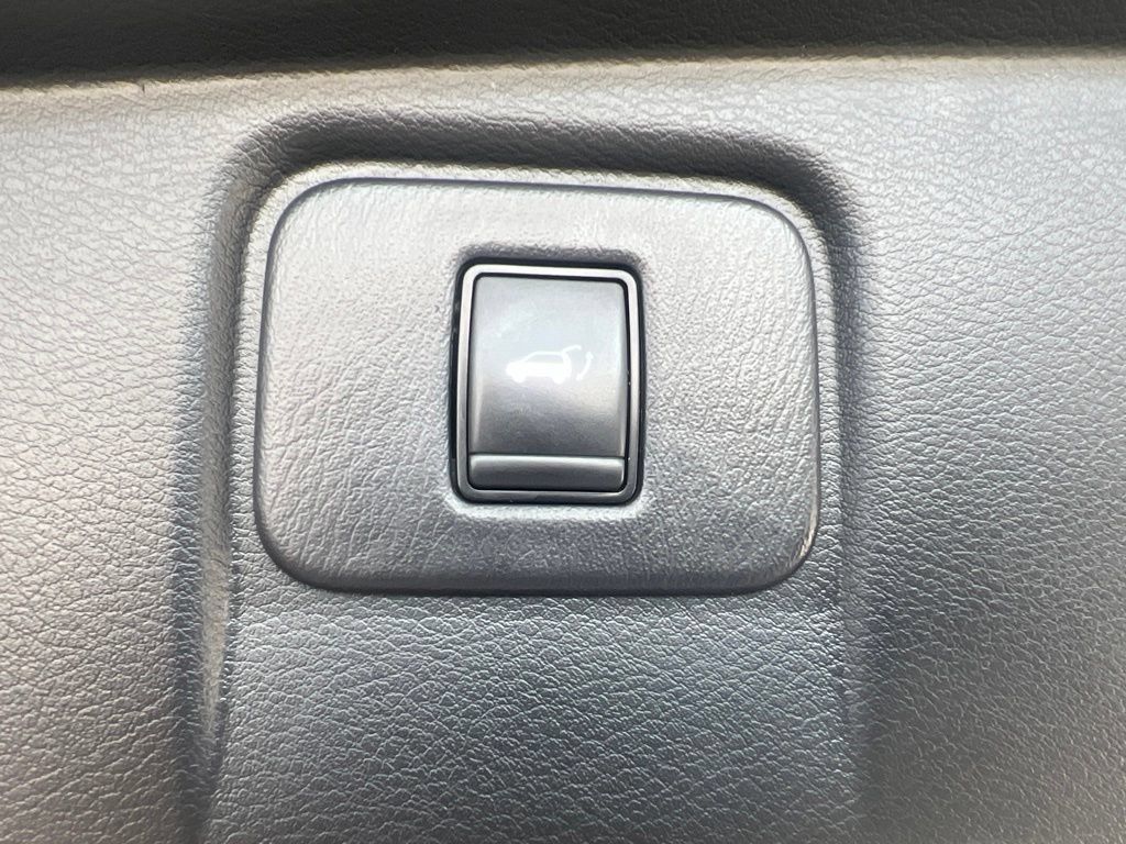 Used 2018 Nissan Murano SL w/ Cargo Package FWD image 13