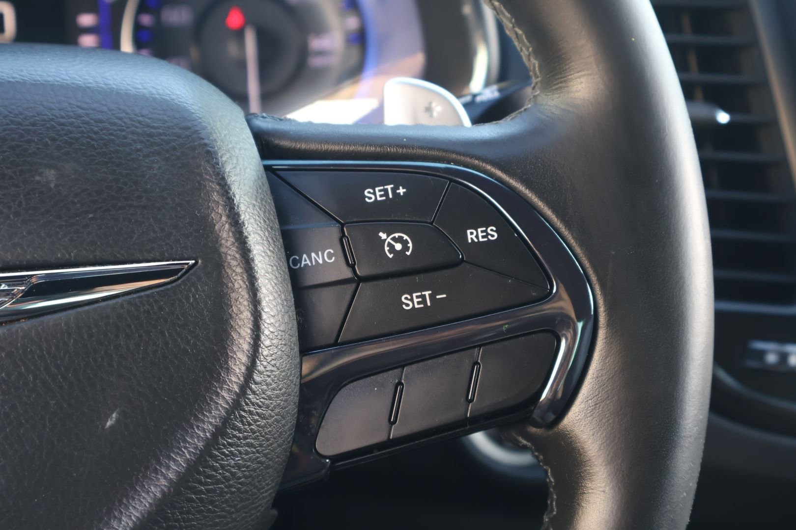 Used 2016 Chrysler 200 S FWD image 19