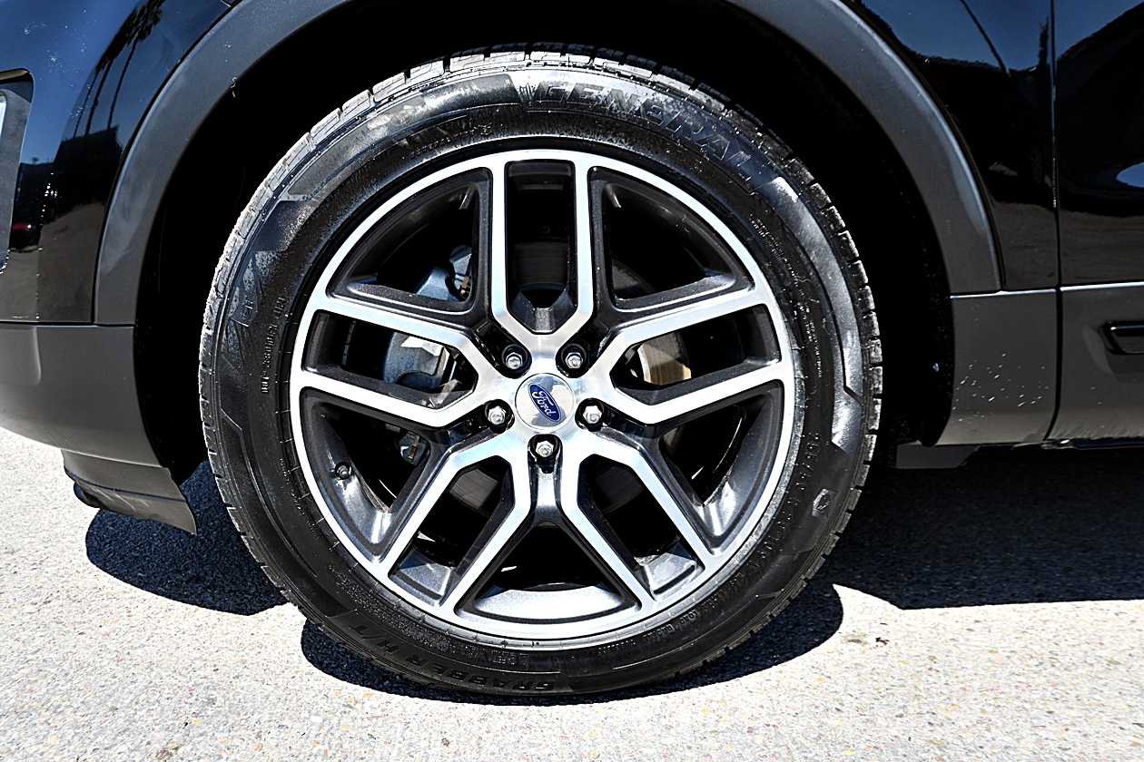 Used 2016 Ford Explorer Sport AWD/4WD image 12