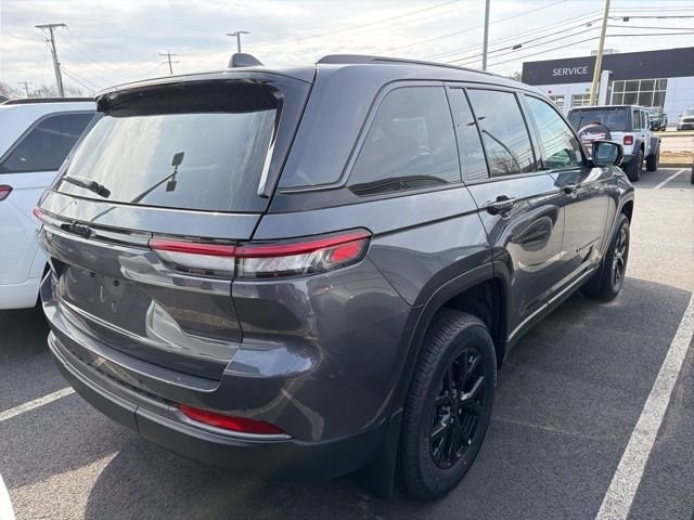 New 2026 Jeep Grand Cherokee Altitude image 7
