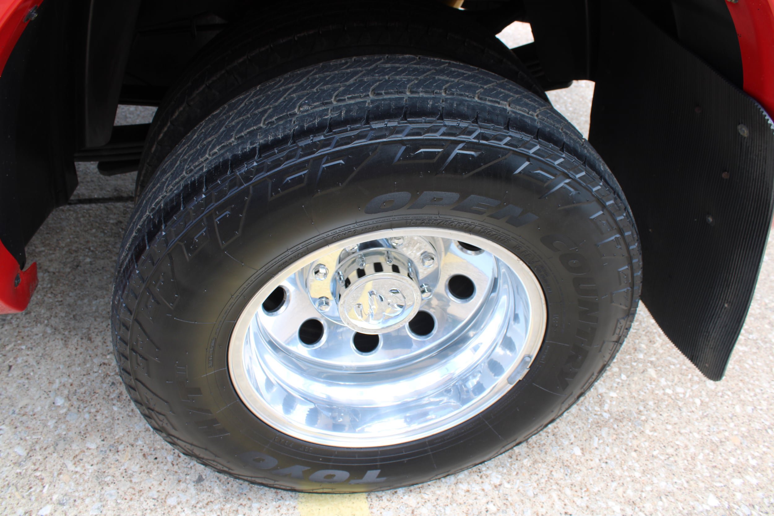 Used 2014 RAM 3500 Laramie w/ Convenience Group RWD image 13