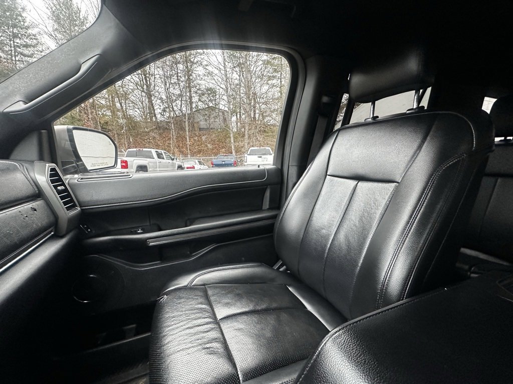 Used 2019 Ford Expedition XLT w/ Equipment Group 202A image 15
