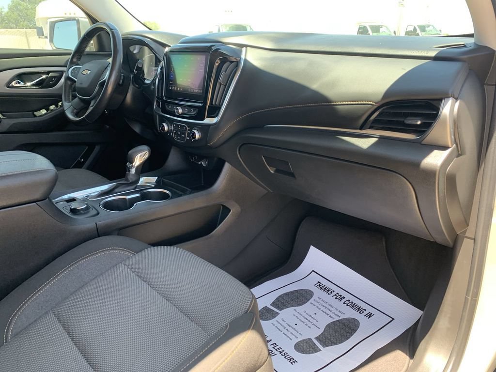 Used 2021 Chevrolet Traverse LT FWD image 27