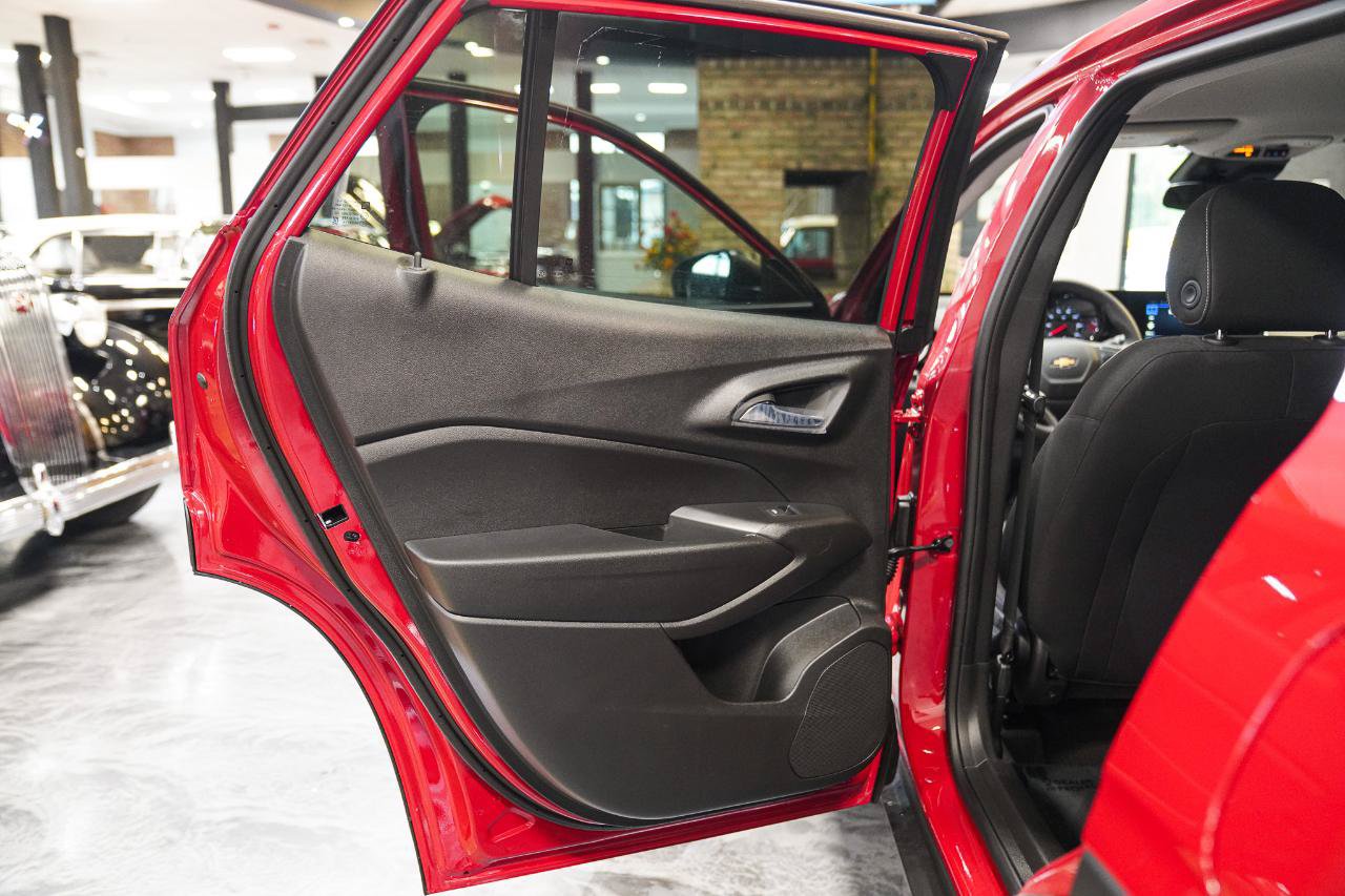 Used 2026 Chevrolet Trax LS FWD image 19
