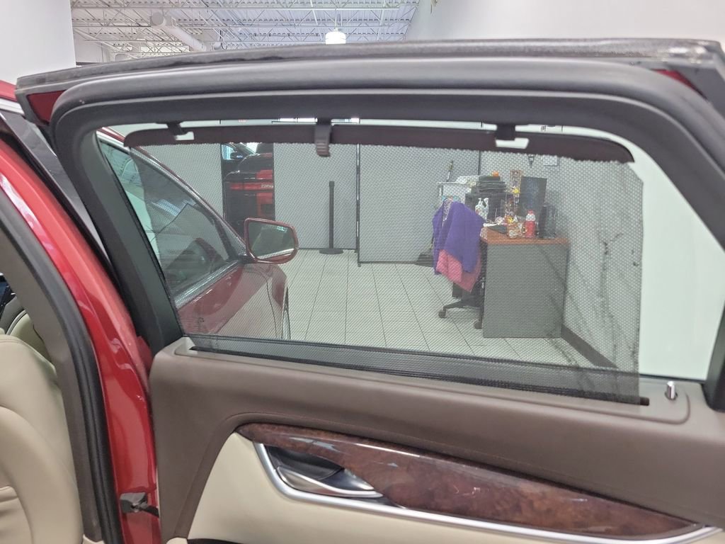 Used 2013 Cadillac XTS Premium image 16