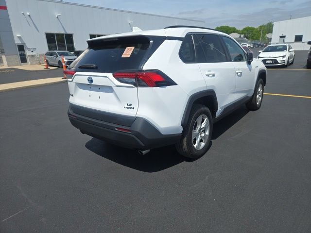 Used 2021 Toyota RAV4 LE AWD/4WD image 6
