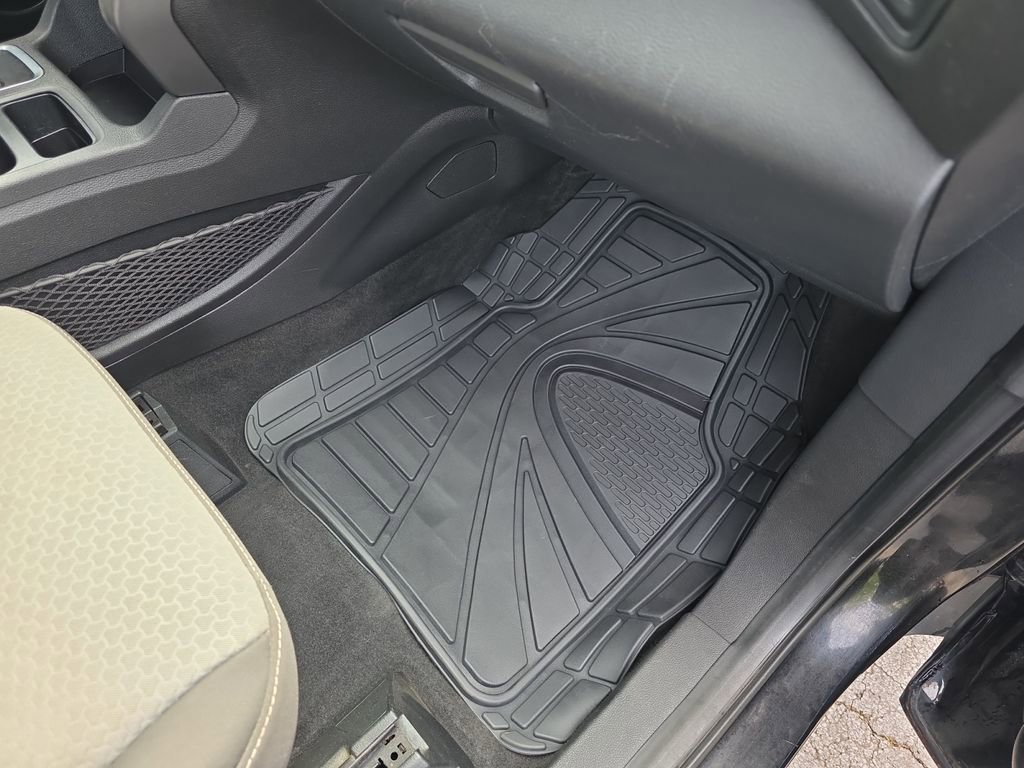 Used 2018 Ford Escape SE w/ SE Sync 3 Package FWD image 17