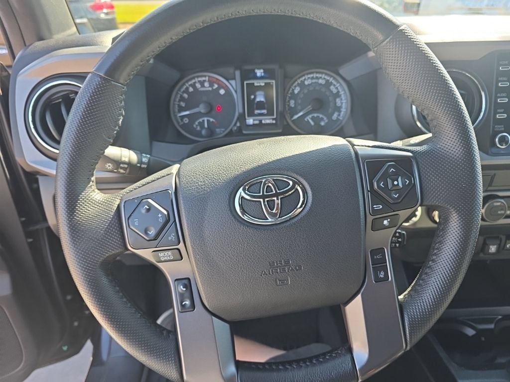 Used 2022 Toyota Tacoma TRD Sport AWD/4WD image 15