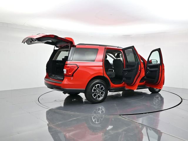 Used 2024 Ford Expedition XLT image 47