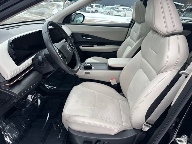 Used 2024 Nissan Ariya AWD image 9