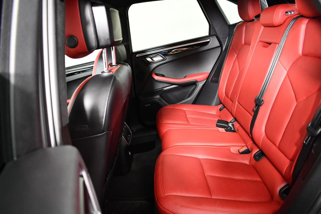 Used 2016 Porsche Macan S w/ Premium Package Plus image 18