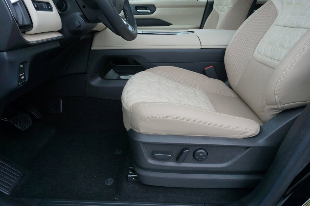 New 2026 Nissan Armada Platinum image 30