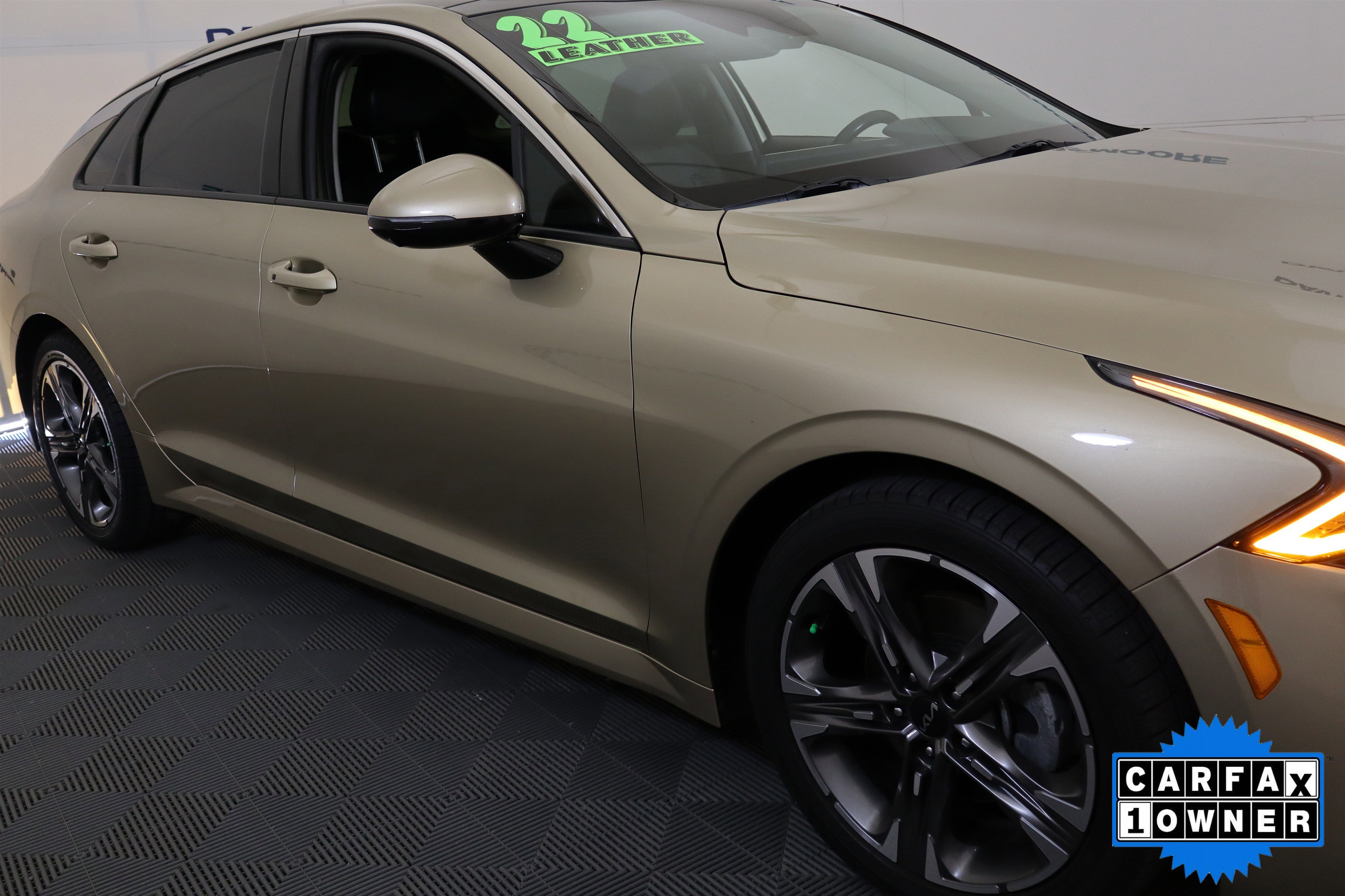 Used 2022 Kia K5 EX w/ EX Premium Package FWD image 4