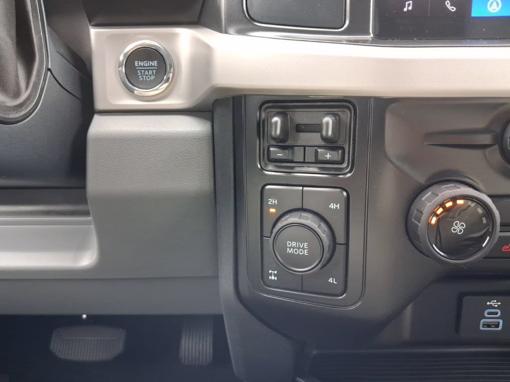 New 2026 Ford F250 XLT w/ XLT Premium Package AWD/4WD image 10