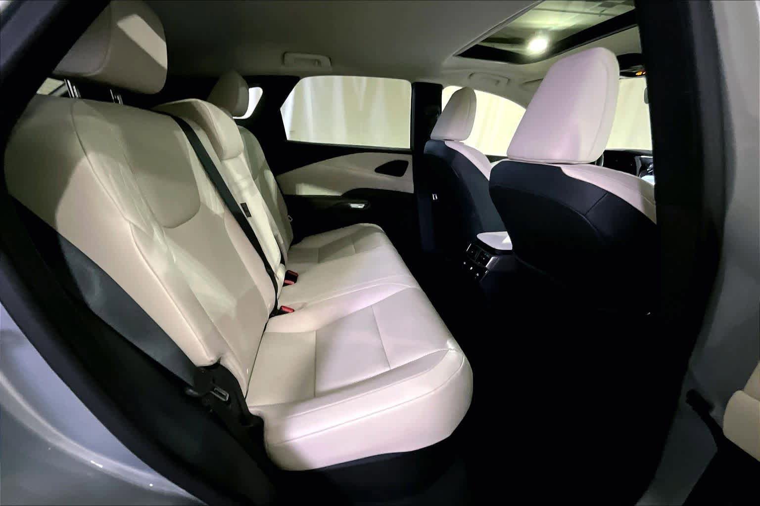 Used 2024 Lexus RX 350 Premium w/ Cold Area Package AWD/4WD image 19