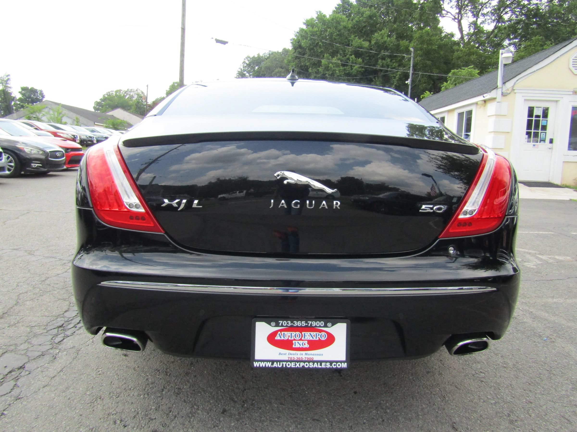 Used 2013 Jaguar XJ L Supersport RWD image 6