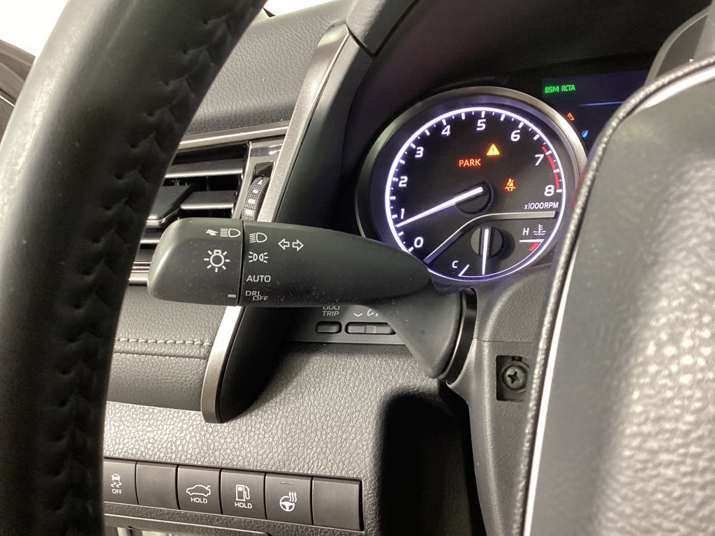 Used 2021 Toyota Camry SE w/ Cold Weather Package image 20