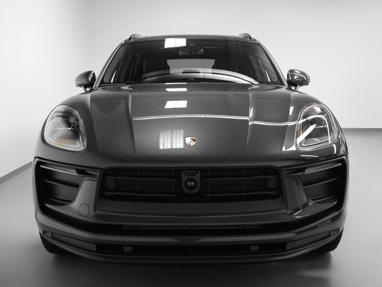 New 2026 Porsche Macan AWD/4WD image 6