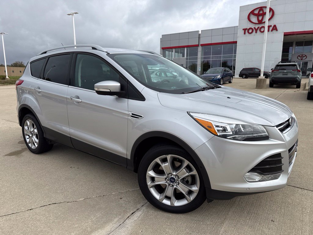 Used 2014 Ford Escape Titanium w/ Equipment Group 401A AWD/4WD image 2