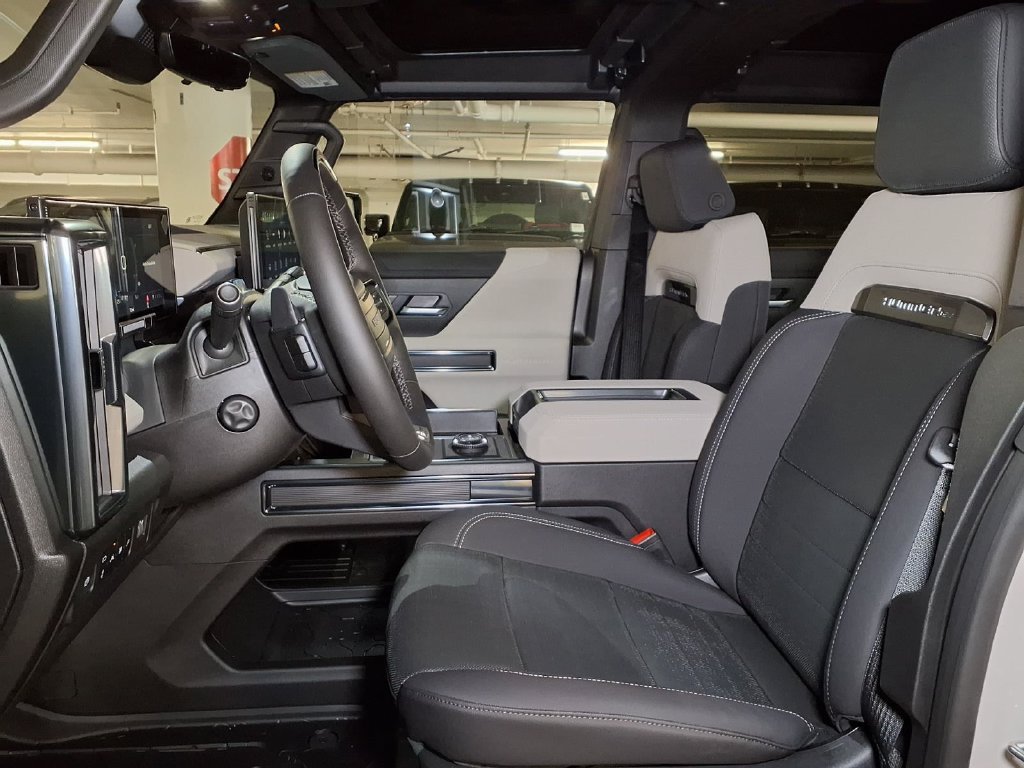 Used 2026 GMC Hummer EV SUV AWD/4WD image 15