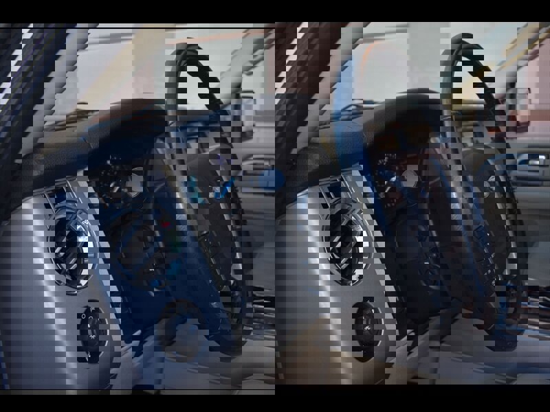 Used 2017 Ford Expedition Limited w/ Equipment Group 301A image 16