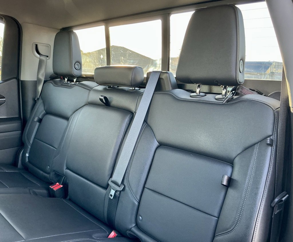 Used 2022 GMC Sierra 1500 SLT image 32