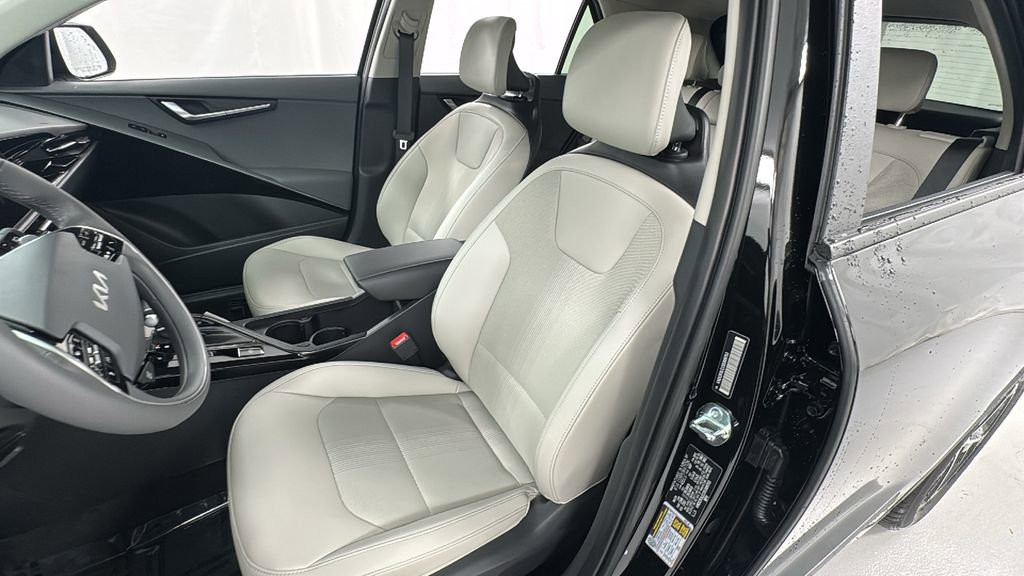 New 2025 Kia Niro EX image 10
