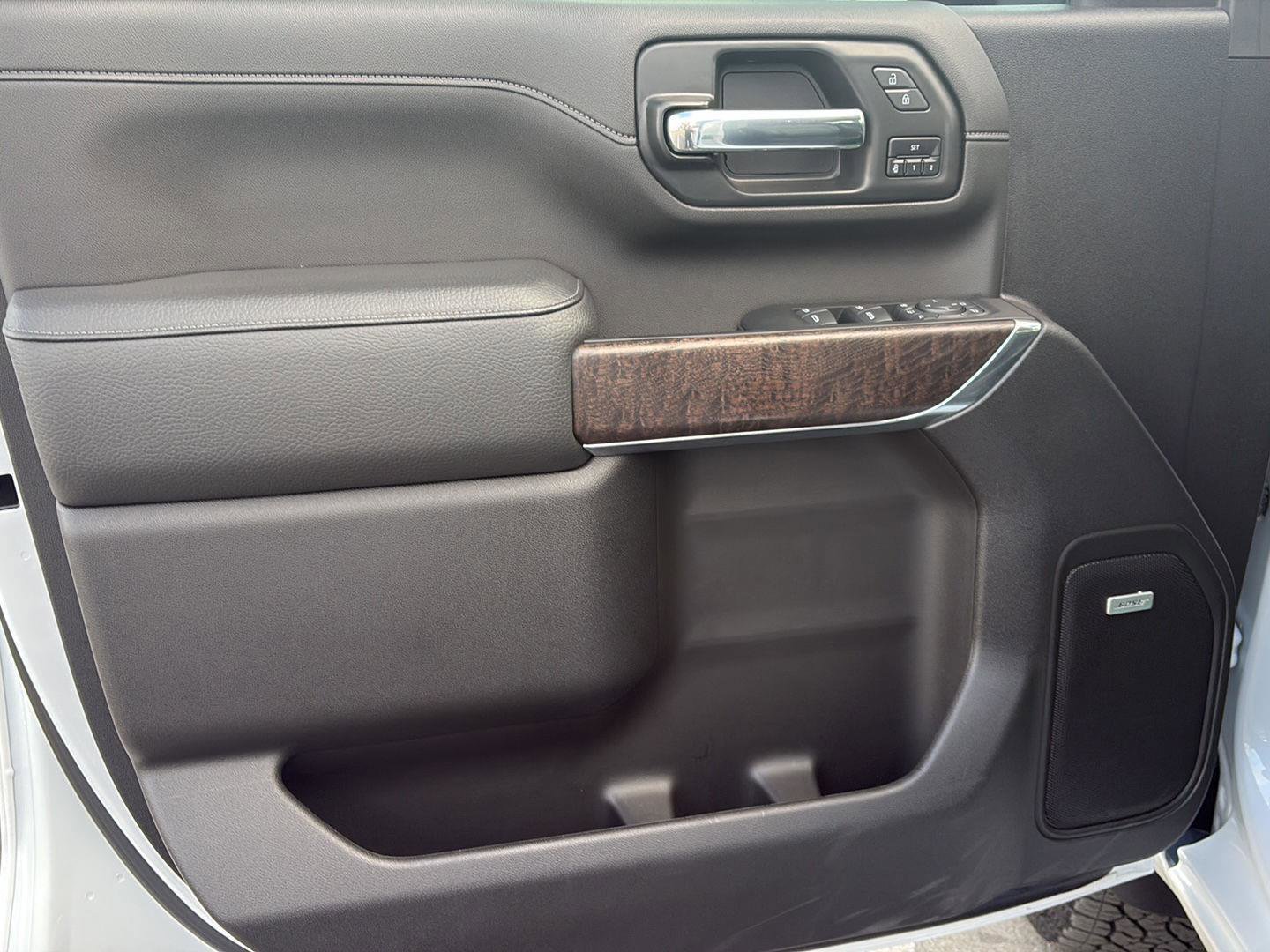 Used 2023 GMC Sierra 2500 Denali image 12