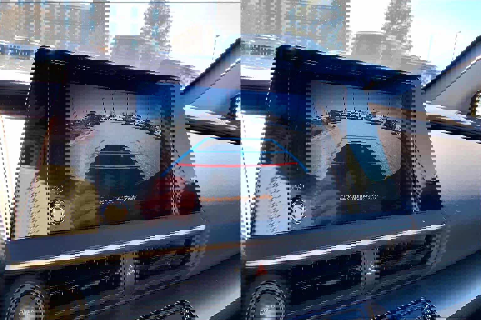 Used 2023 Toyota Prius LE image 27