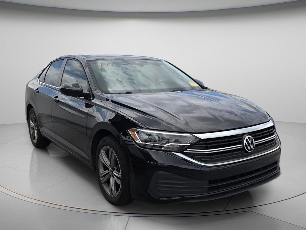 Used 2024 Volkswagen Jetta SE FWD image 4