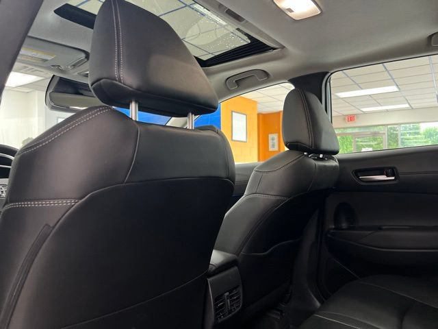 Used 2023 Toyota Corolla Cross XLE w/ Convenience Package FWD image 17