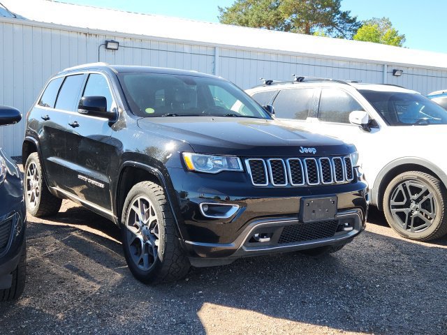 Used 2018 Jeep Grand Cherokee Limited AWD/4WD image 1