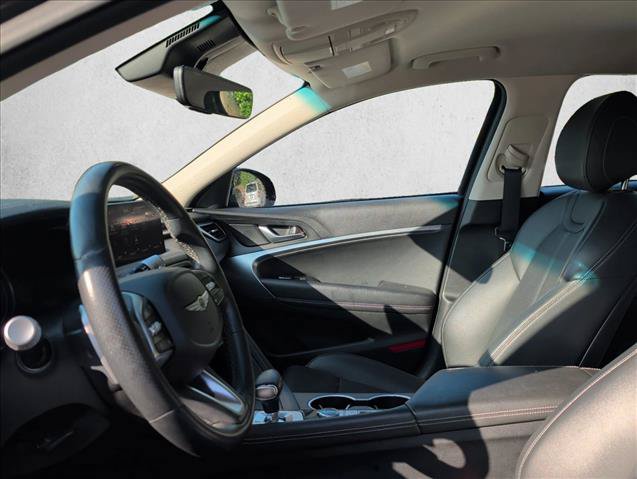 Used 2025 Genesis G70 2.5T RWD image 11