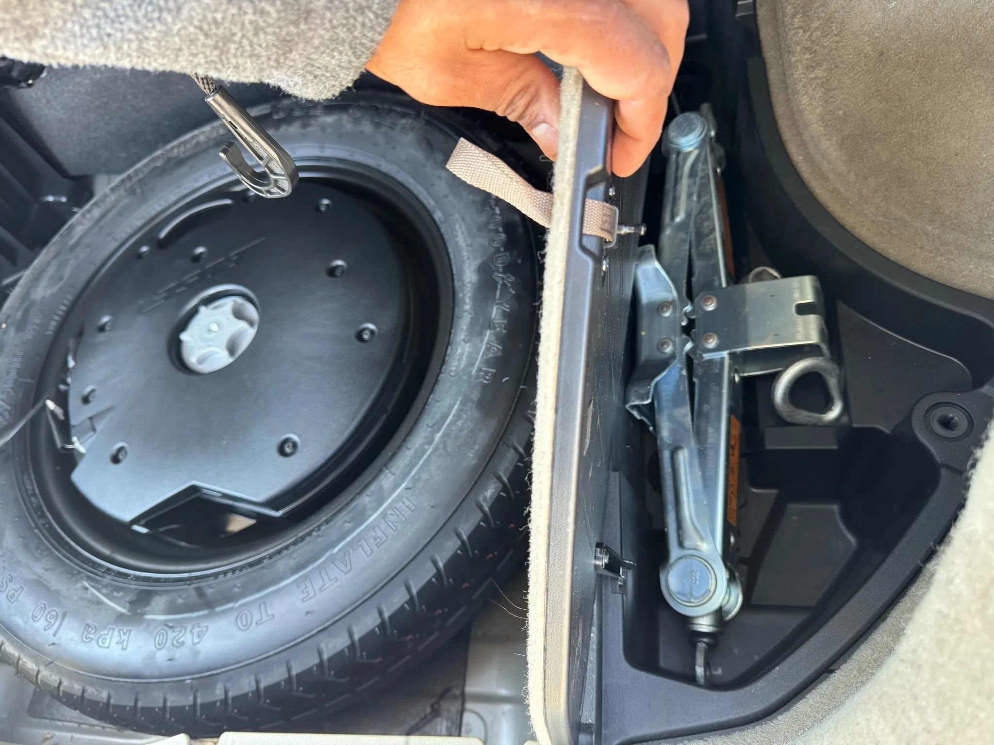 Used 2013 Nissan Murano SV w/ Value Pkg image 41