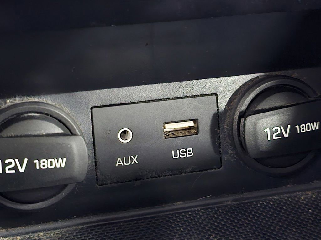 Used 2017 Hyundai Elantra SE FWD image 18
