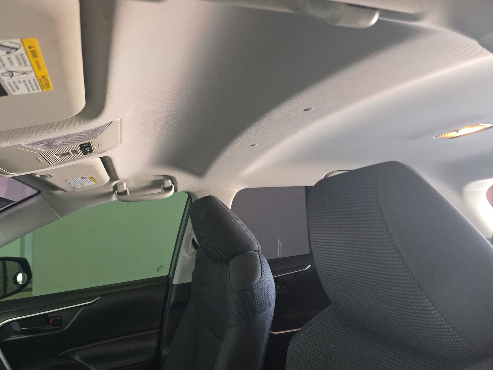 Used 2019 Toyota RAV4 LE FWD image 14