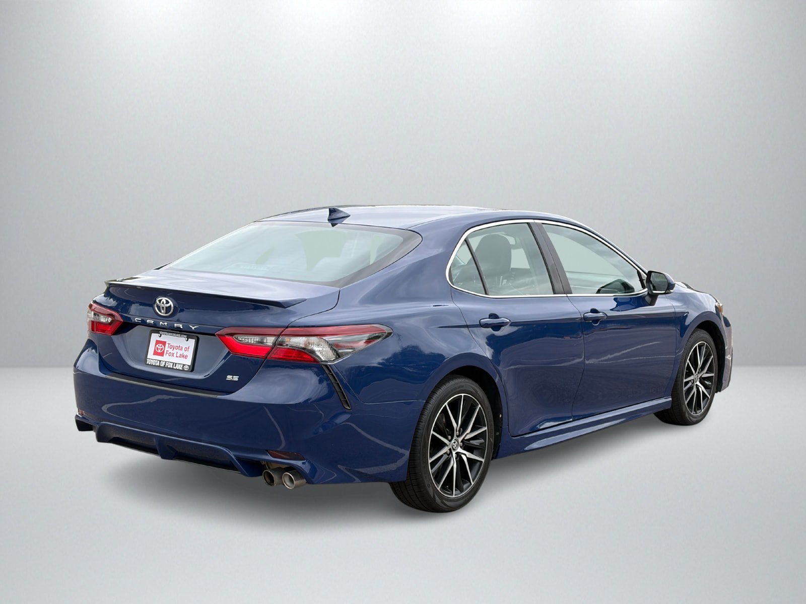 Used 2023 Toyota Camry SE FWD image 5