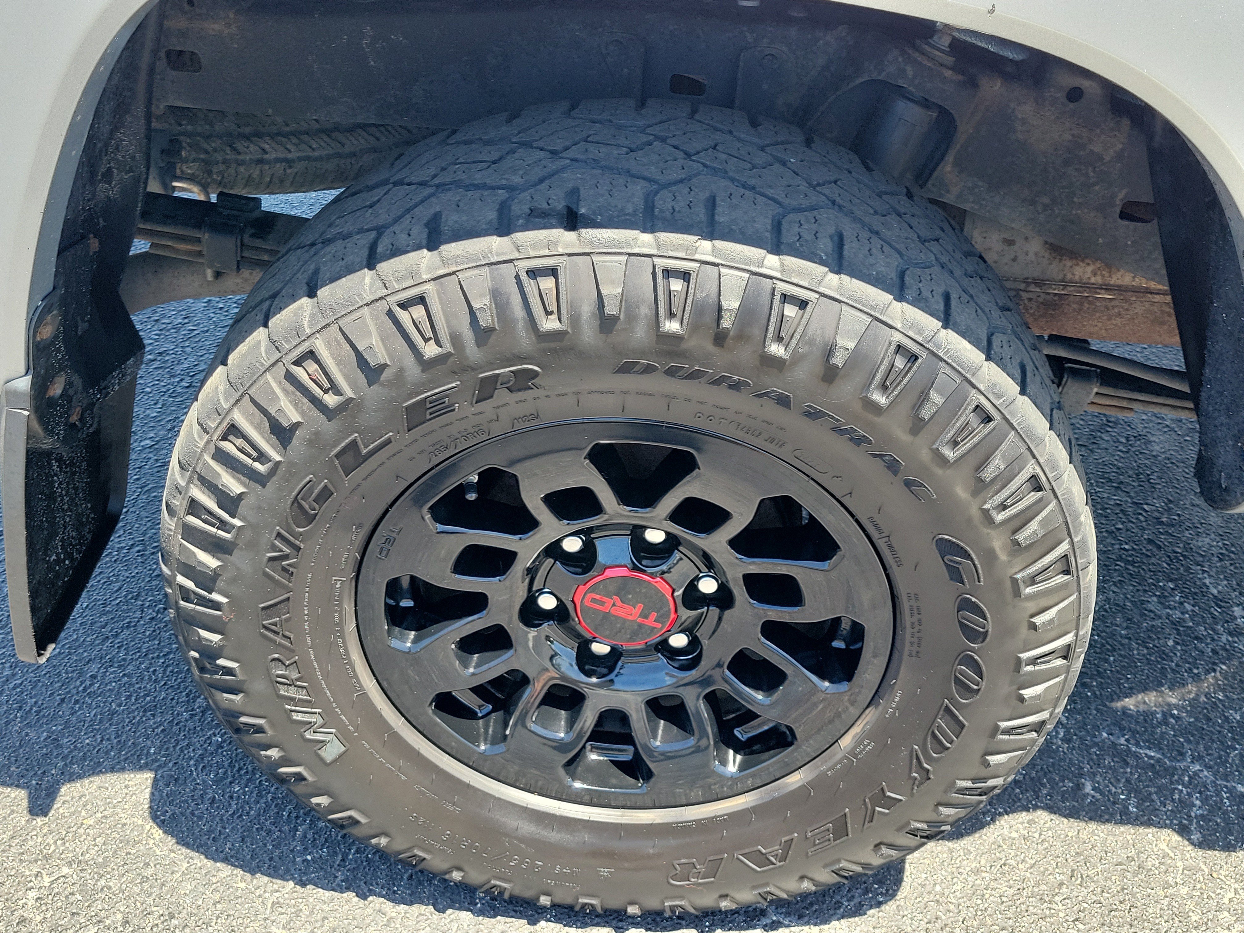 Used 2022 Toyota Tacoma TRD Sport w/ Technology Package RWD image 10