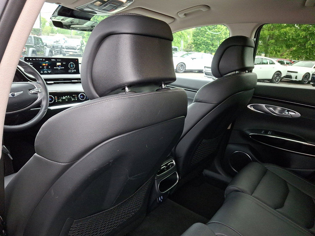 Used 2025 Genesis GV70 2.5T AWD/4WD image 21