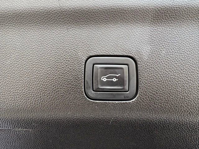 Used 2021 Chevrolet Suburban Z71 w/ Z71 Off-Road Package image 38