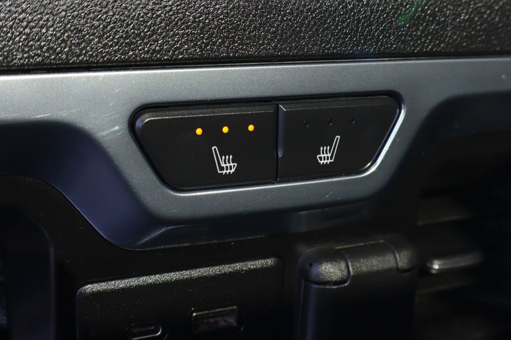 Used 2021 Chevrolet Silverado 2500 LTZ w/ LTZ Convenience Package image 49