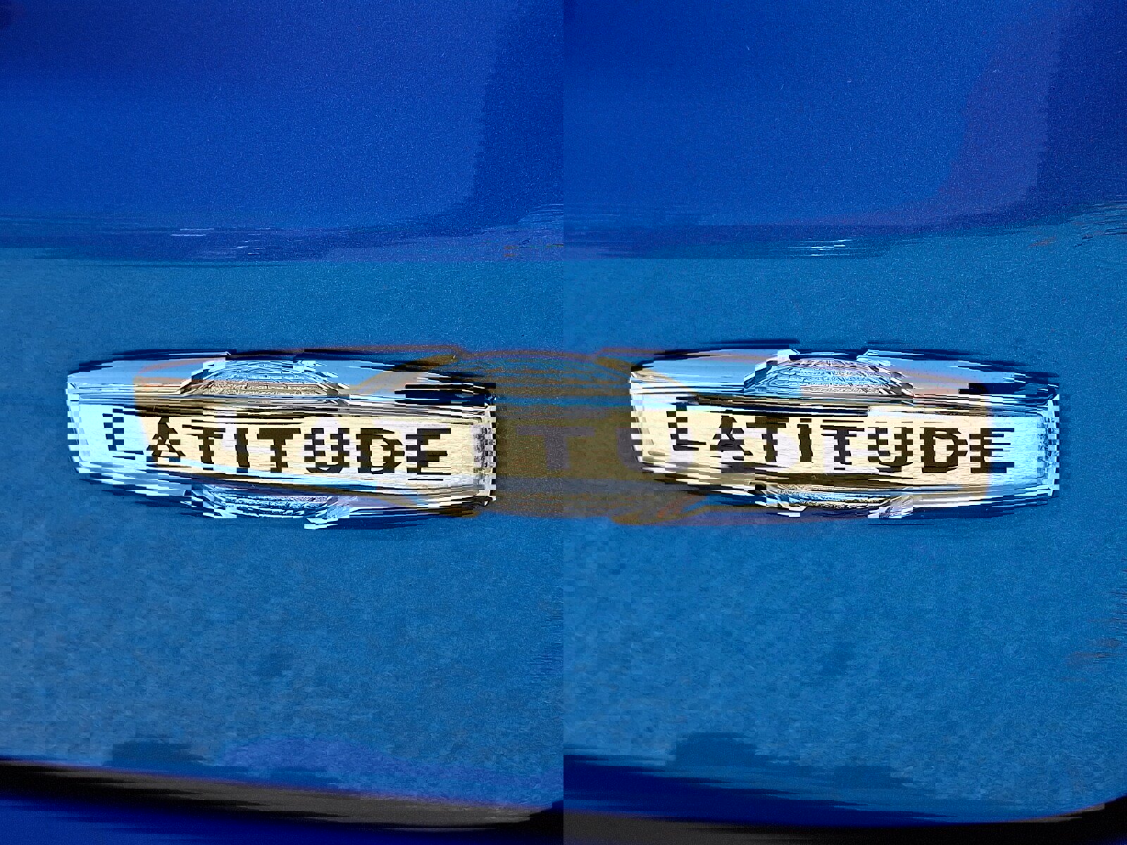 Used 2024 Jeep Compass Latitude image 30