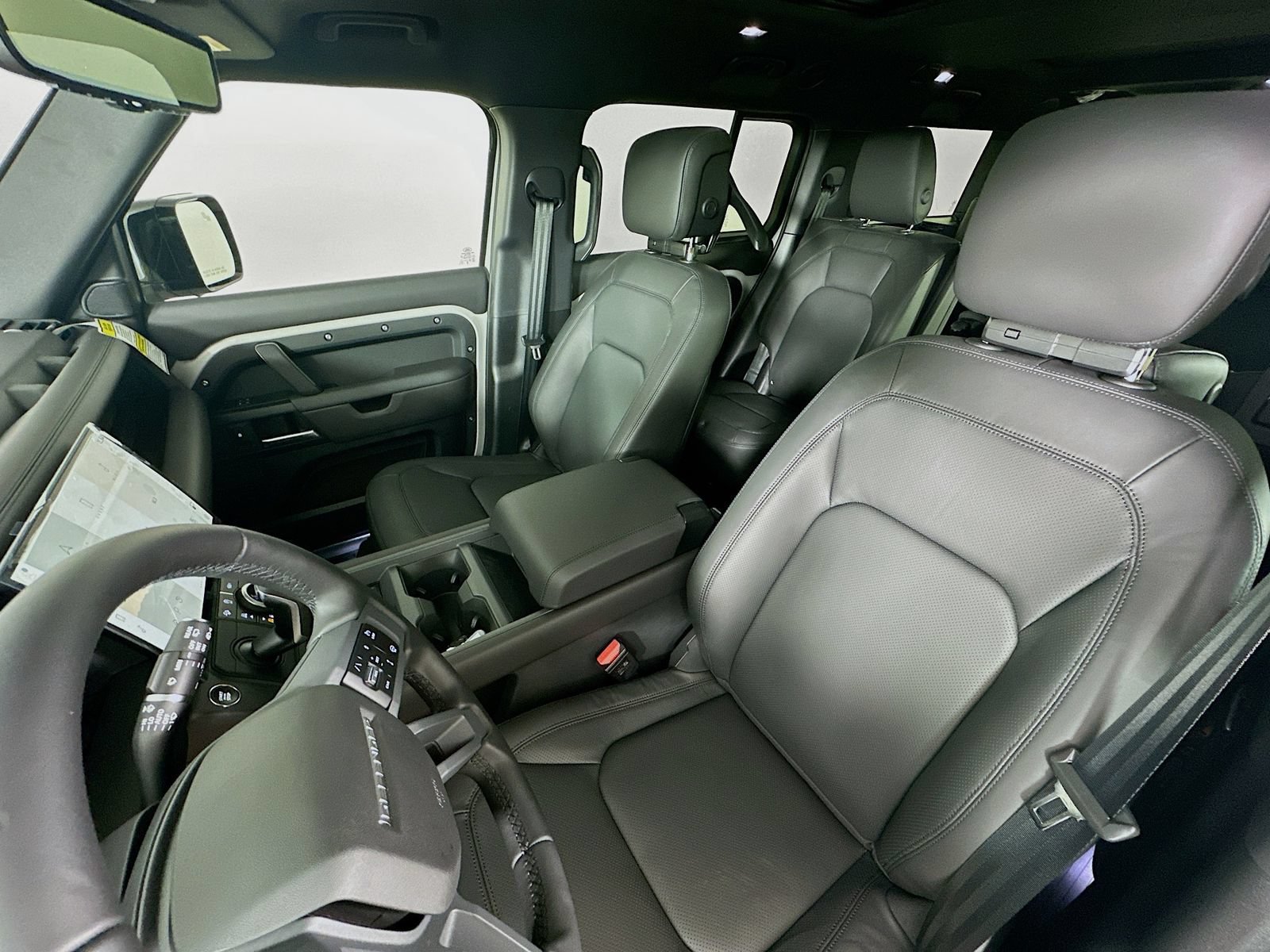 New 2026 Land Rover Defender 130 X-Dynamic SE AWD/4WD image 34