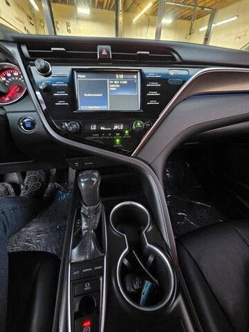 Used 2018 Toyota Camry XSE FWD image 16