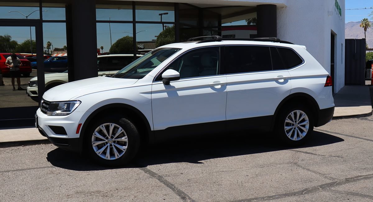 Used 2019 Volkswagen Tiguan SE w/ Panoramic Sunroof Package AWD/4WD image 4