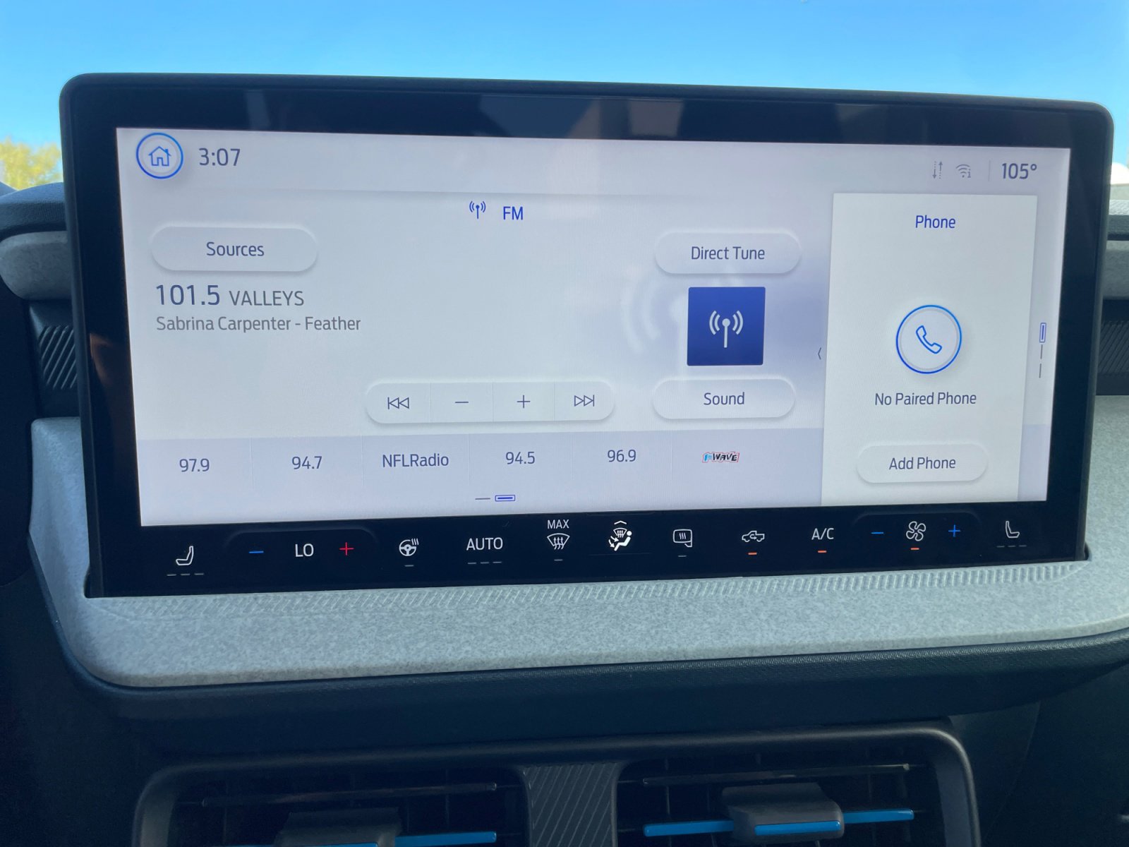 Certified 2025 Ford Maverick XLT w/ XLT Luxury Package image 21