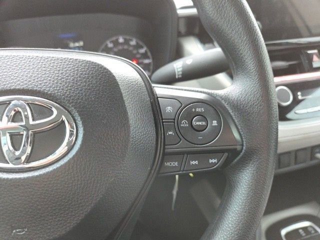 Used 2025 Toyota Corolla Cross L image 5