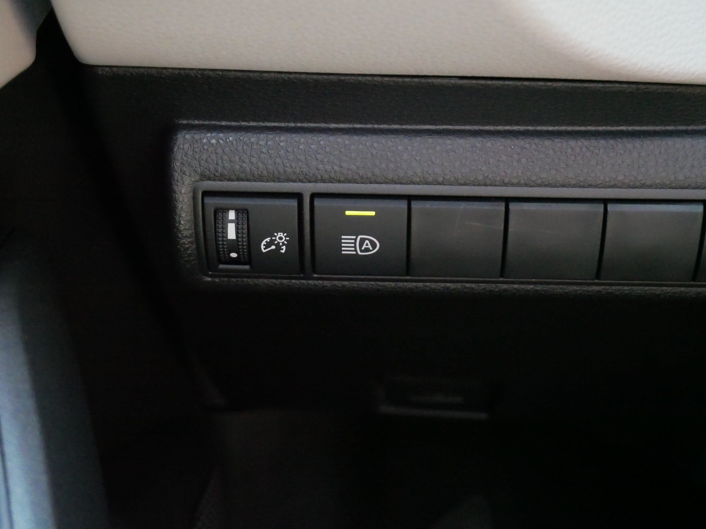 Certified 2026 Toyota Corolla LE FWD image 27