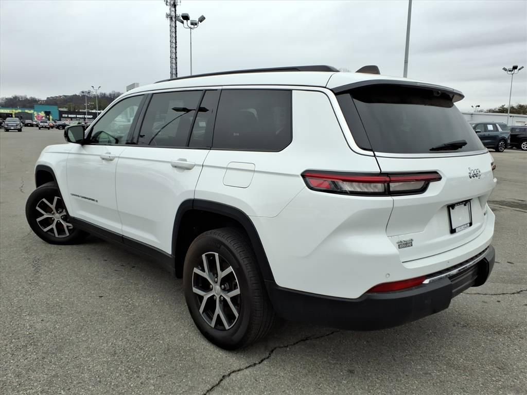 Used 2024 Jeep Grand Cherokee L Limited w/ Luxury Tech Group II image 6